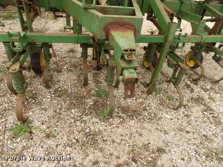 image for item DC4770 John Deere 845 cultivator