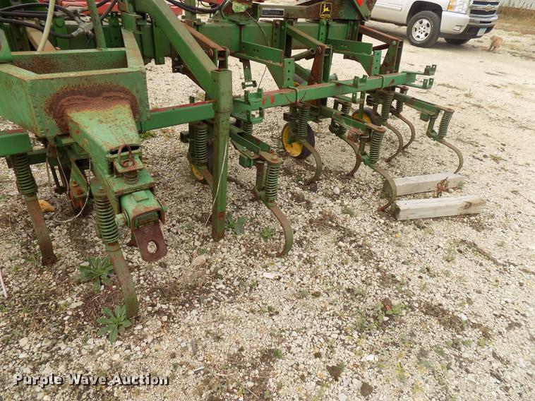 image for item DC4770 John Deere 845 cultivator