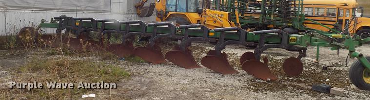 image for item DC4771 John Deere 2810 eight bottom plow