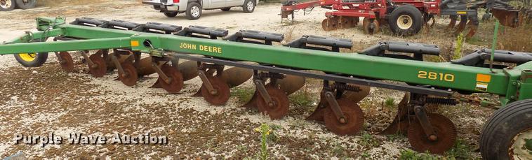 image for item DC4771 John Deere 2810 eight bottom plow