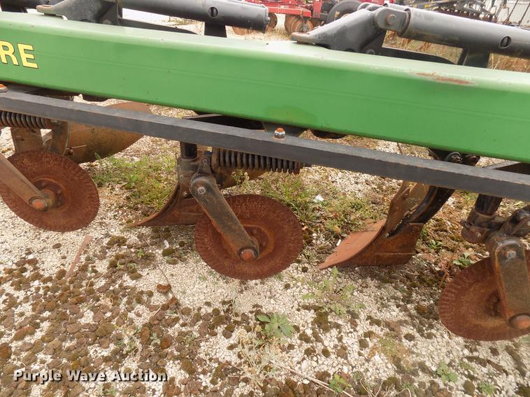 image for item DC4771 John Deere 2810 eight bottom plow