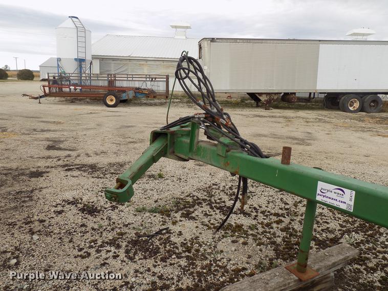 image for item DC4771 John Deere 2810 eight bottom plow