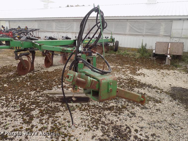 image for item DC4771 John Deere 2810 eight bottom plow