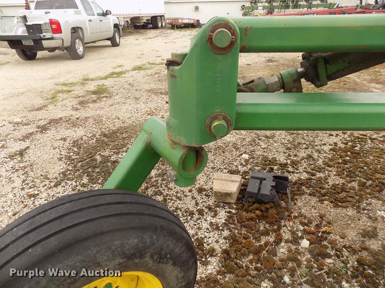 image for item DC4771 John Deere 2810 eight bottom plow