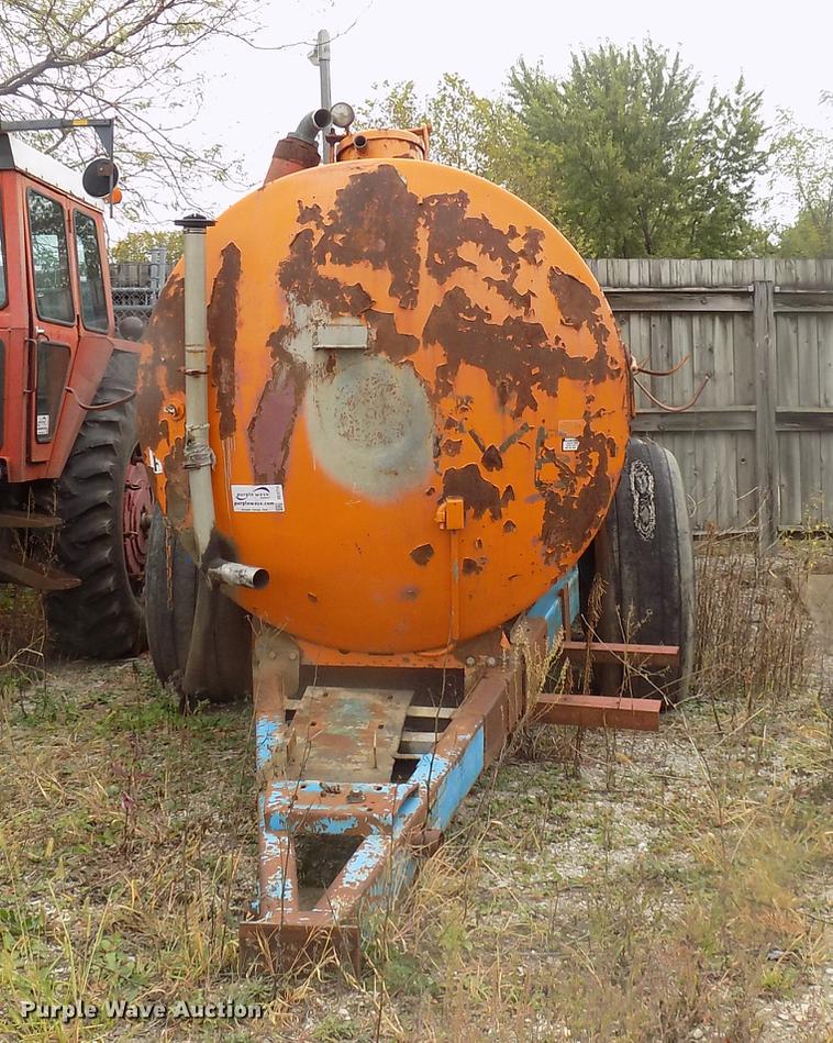 image for item DC4774 Better Built water tank trailer