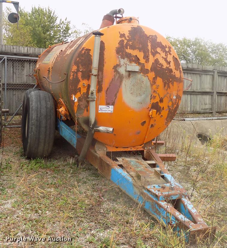 image for item DC4774 Better Built water tank trailer