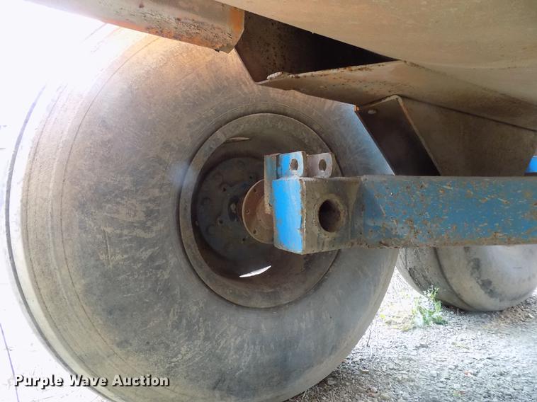 image for item DC4774 Better Built water tank trailer