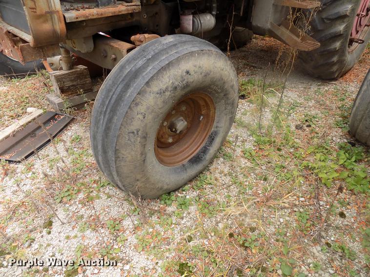 image for item DC4775 1976 Massey-Ferguson 1155 tractor