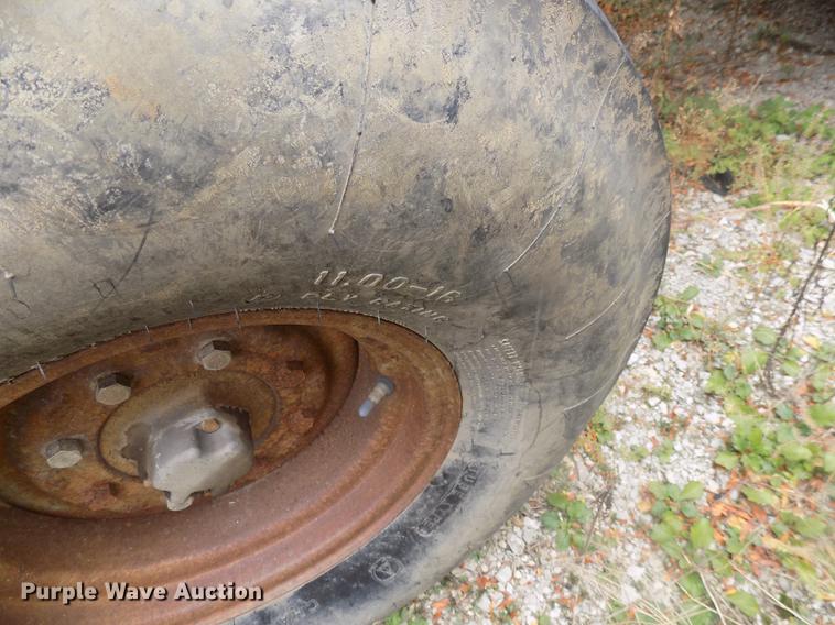 image for item DC4775 1976 Massey-Ferguson 1155 tractor