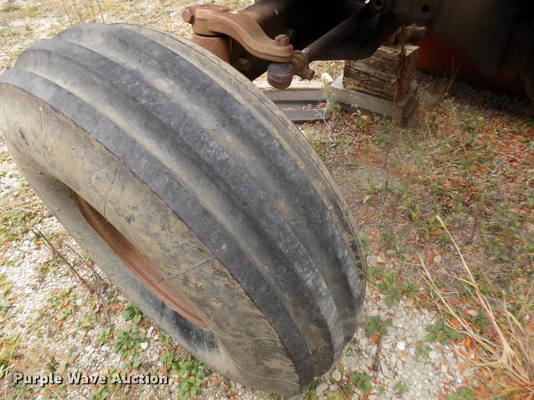 image for item DC4775 1976 Massey-Ferguson 1155 tractor