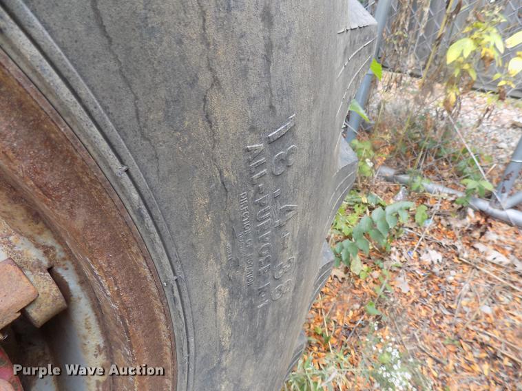 image for item DC4775 1976 Massey-Ferguson 1155 tractor