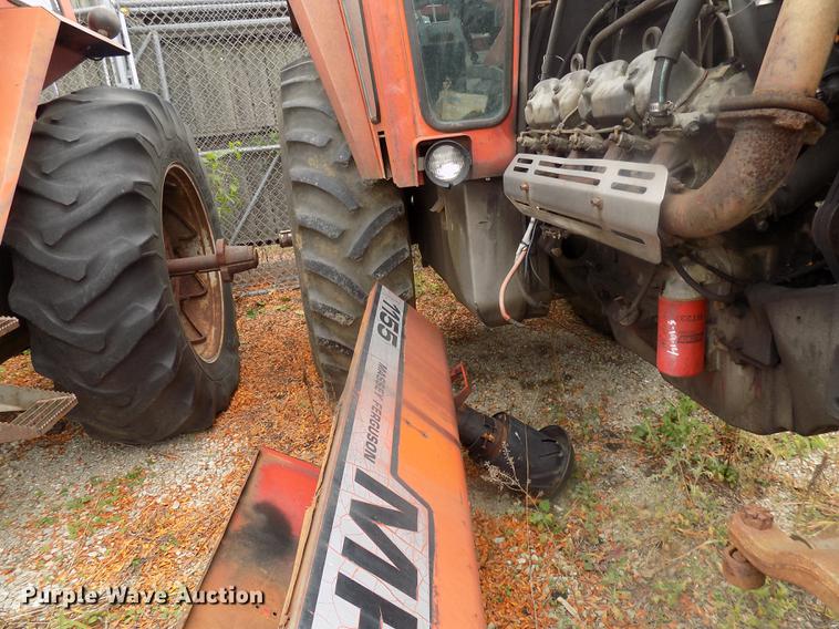 image for item DC4775 1976 Massey-Ferguson 1155 tractor