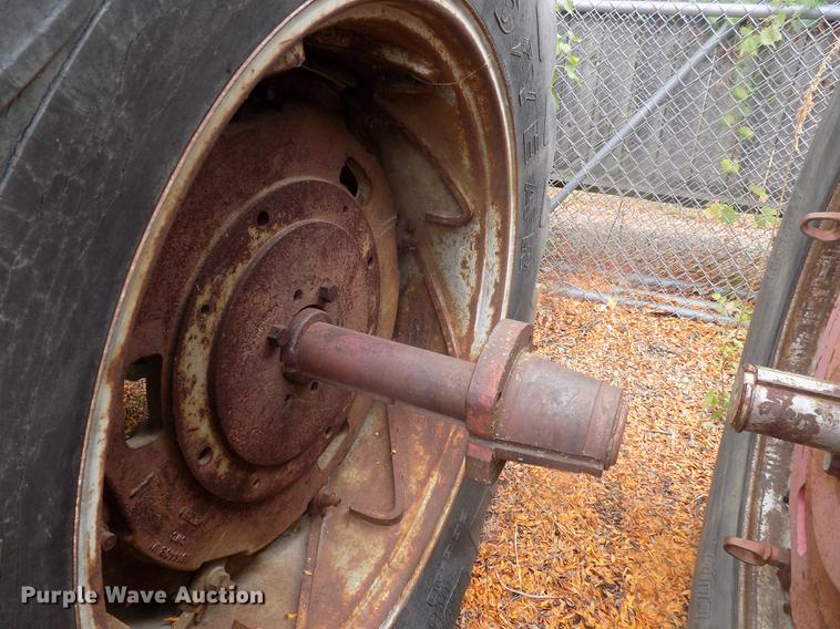 image for item DC4776 1975 Massey-Ferguson 1155 tractor