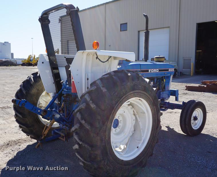 image for item DC5259 1988 Ford 6610 tractor