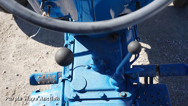 image for item DC5259 1988 Ford 6610 tractor