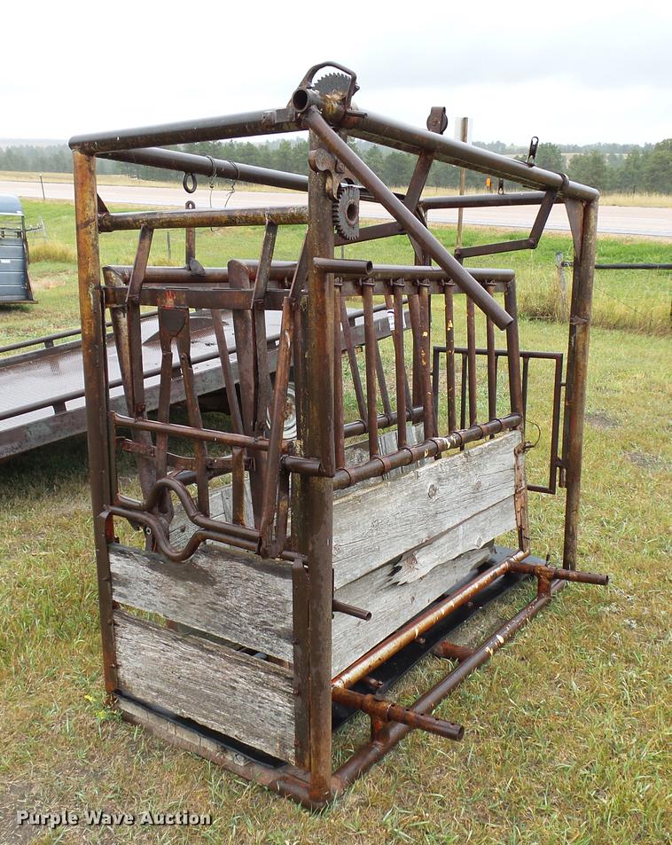 image for item DC6418 Shop built cattle chute