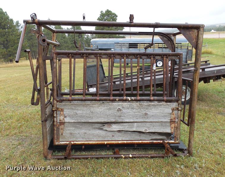 image for item DC6418 Shop built cattle chute