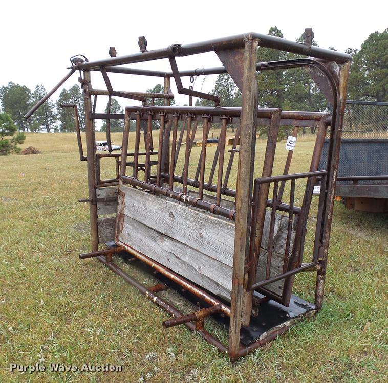image for item DC6418 Shop built cattle chute
