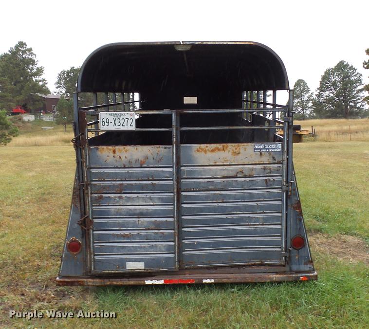 image for item DC6420 Flying L livestock trailer