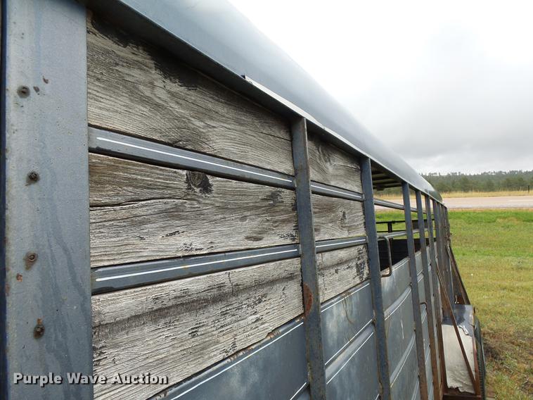 image for item DC6420 Flying L livestock trailer