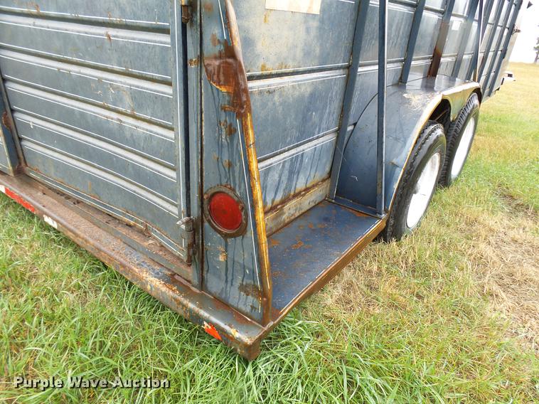 image for item DC6420 Flying L livestock trailer