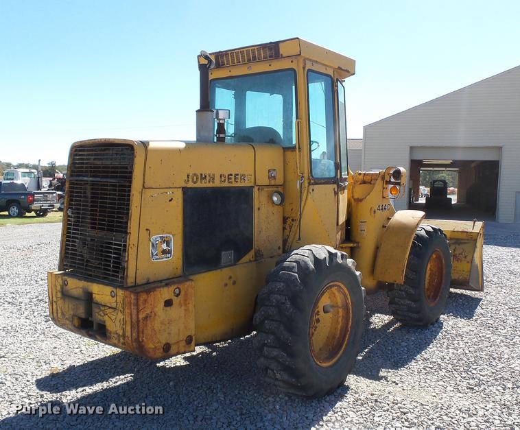 image for item DC6800 1982 John Deere 444C wheel loader