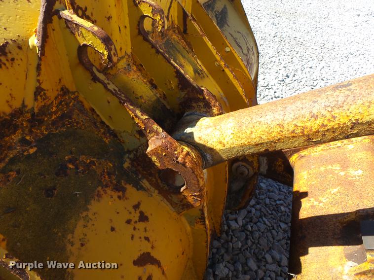 image for item DC6800 1982 John Deere 444C wheel loader