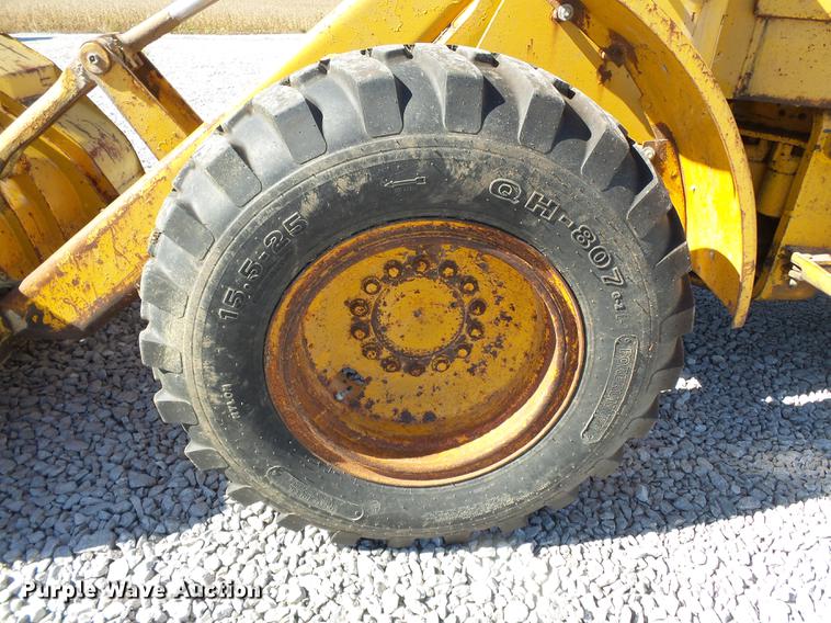image for item DC6800 1982 John Deere 444C wheel loader