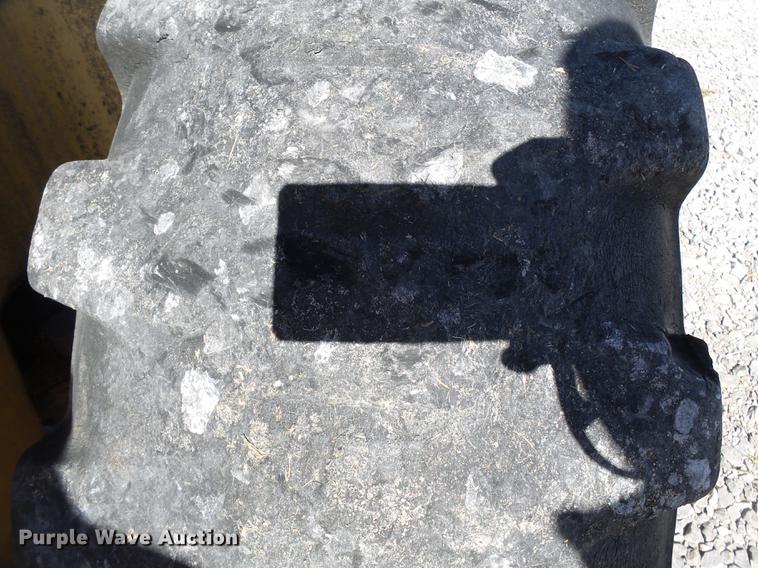 image for item DC6800 1982 John Deere 444C wheel loader