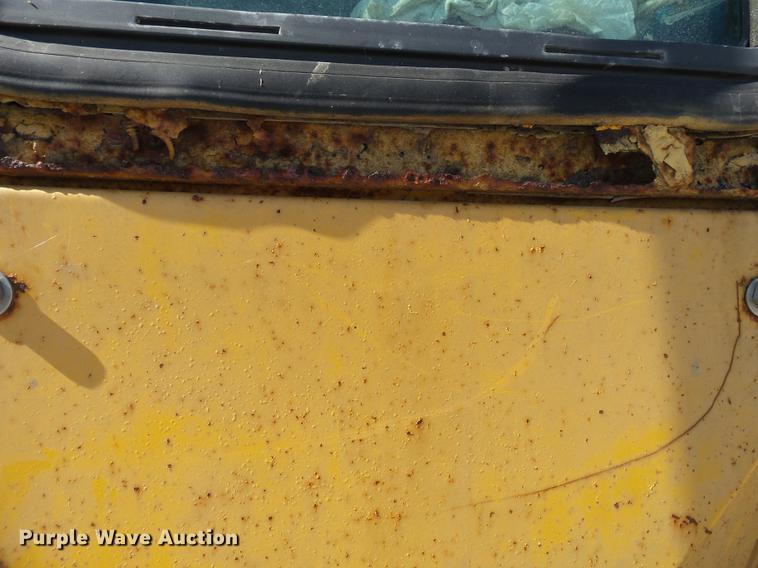 image for item DC6800 1982 John Deere 444C wheel loader