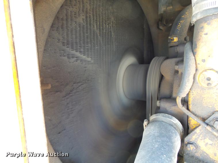 image for item DC6800 1982 John Deere 444C wheel loader