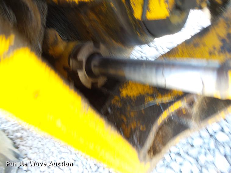 image for item DC6800 1982 John Deere 444C wheel loader