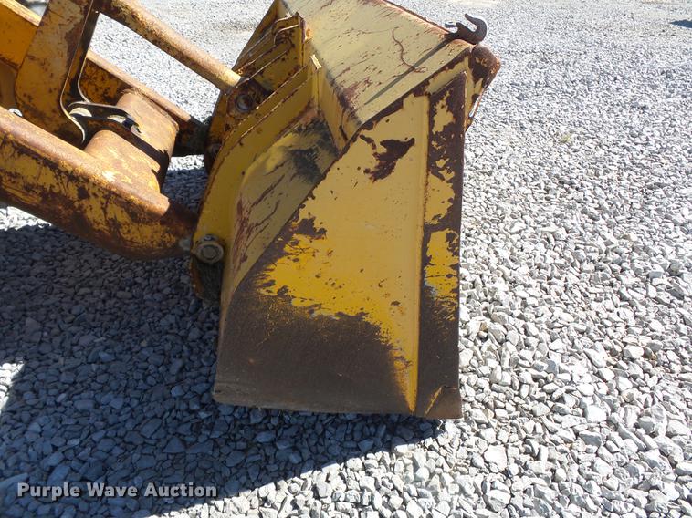 image for item DC6800 1982 John Deere 444C wheel loader