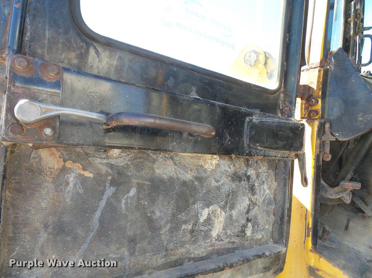 image for item DC6800 1982 John Deere 444C wheel loader