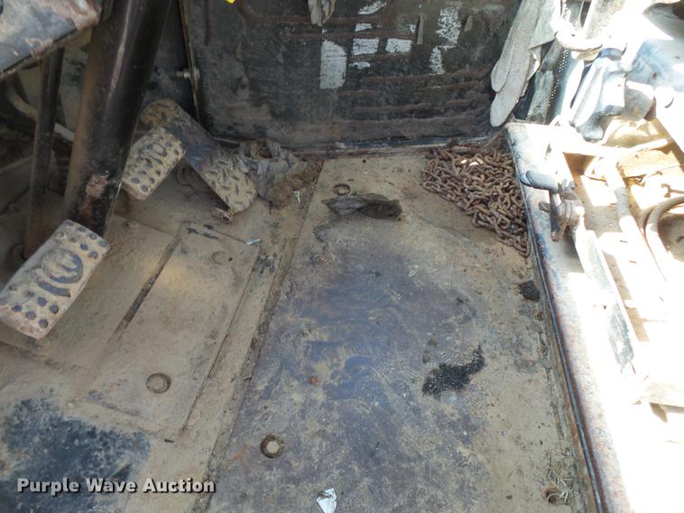 image for item DC6800 1982 John Deere 444C wheel loader