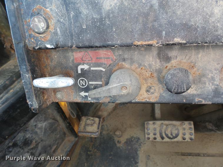 image for item DC6800 1982 John Deere 444C wheel loader