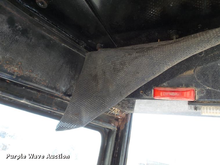 image for item DC6800 1982 John Deere 444C wheel loader