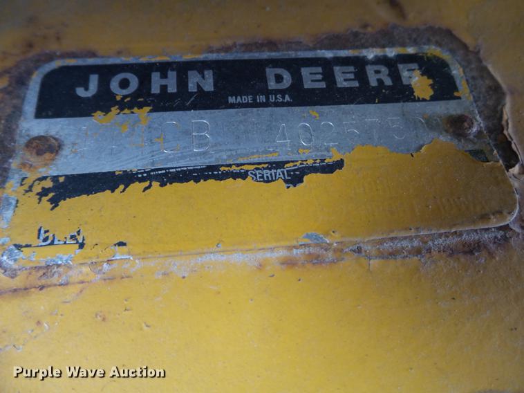 image for item DC6800 1982 John Deere 444C wheel loader