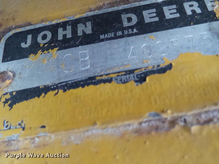 image for item DC6800 1982 John Deere 444C wheel loader