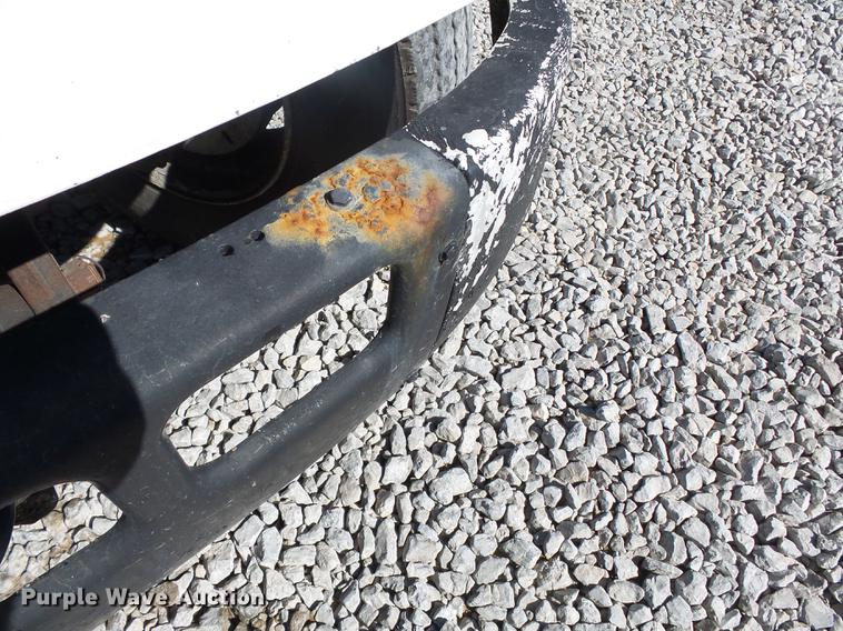 image for item DC6801 1994 International 8100 truck cab and chassis