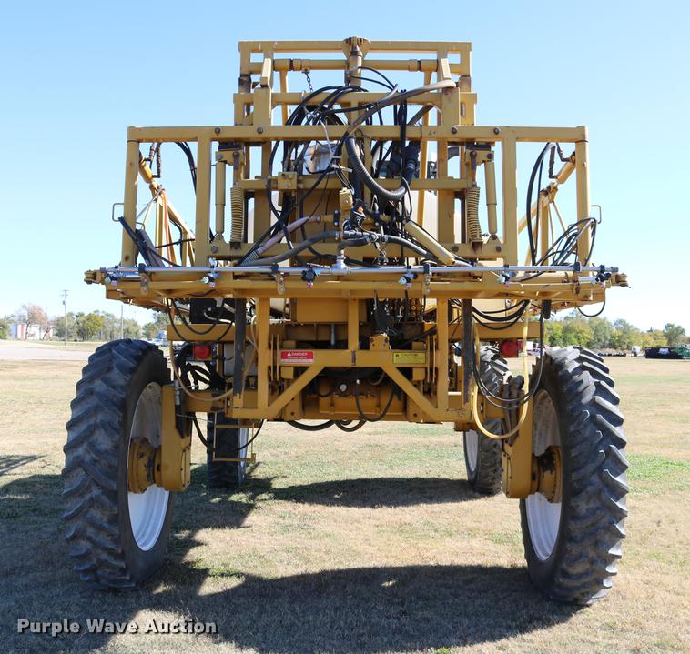 image for item DD0008 1996 Ag-Chem RoGator 854 self-propelled sprayer