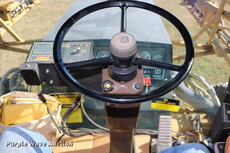 image for item DD0008 1996 Ag-Chem RoGator 854 self-propelled sprayer