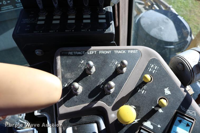 image for item DD0008 1996 Ag-Chem RoGator 854 self-propelled sprayer