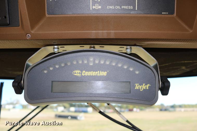 image for item DD0008 1996 Ag-Chem RoGator 854 self-propelled sprayer