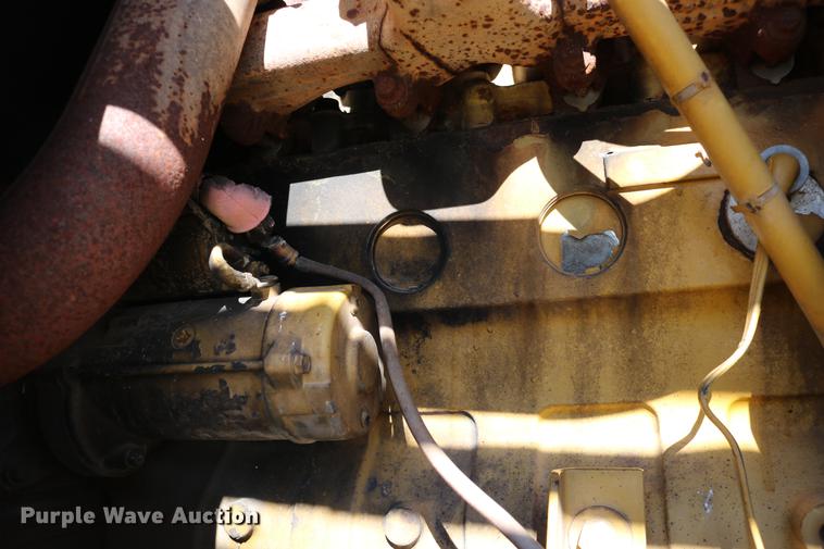 image for item DD0008 1996 Ag-Chem RoGator 854 self-propelled sprayer