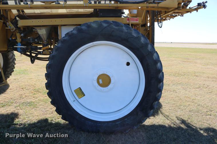 image for item DD0008 1996 Ag-Chem RoGator 854 self-propelled sprayer