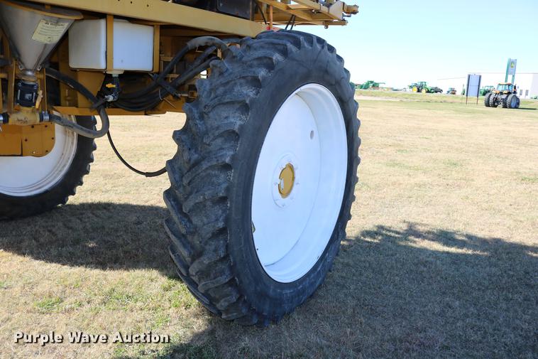 image for item DD0008 1996 Ag-Chem RoGator 854 self-propelled sprayer