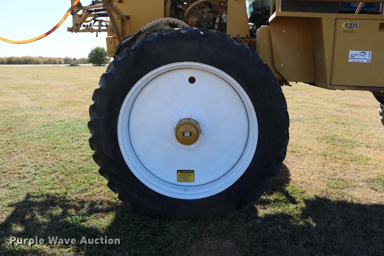 image for item DD0008 1996 Ag-Chem RoGator 854 self-propelled sprayer