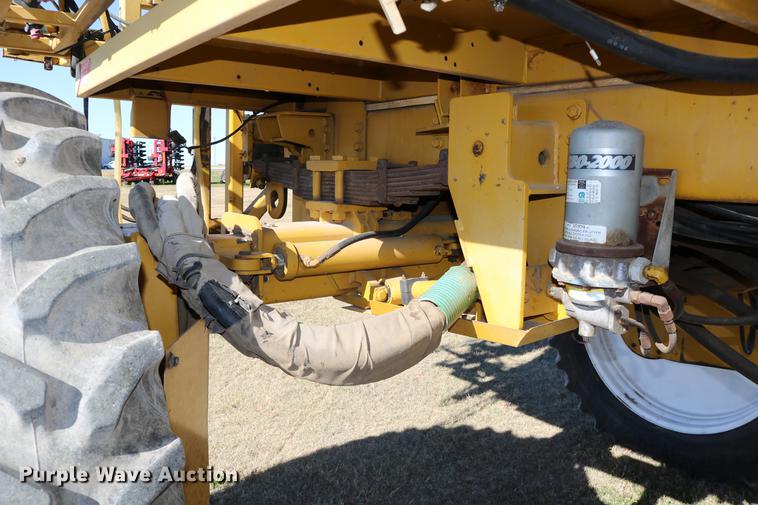 image for item DD0008 1996 Ag-Chem RoGator 854 self-propelled sprayer