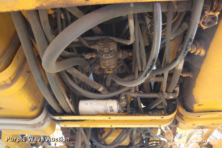 image for item DD0008 1996 Ag-Chem RoGator 854 self-propelled sprayer